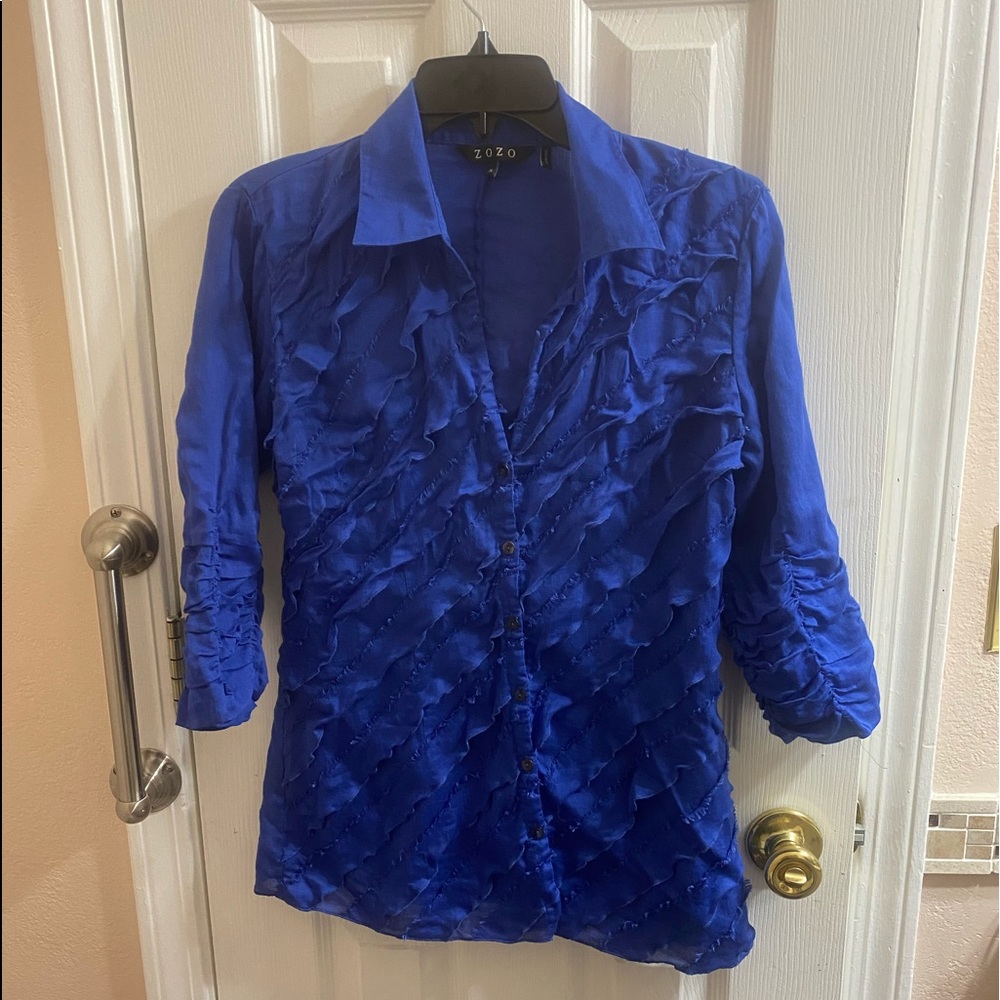 Free with purchase! Blue Ruffle Shirt